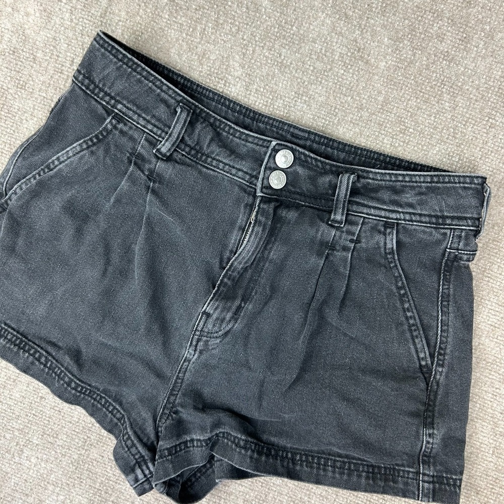 American Eagle Outfitters Mom Shorts Womens 8 Black Denim Cotton Stretch Pleated